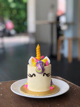 Load image into Gallery viewer, Mini Unicorn Cakelet